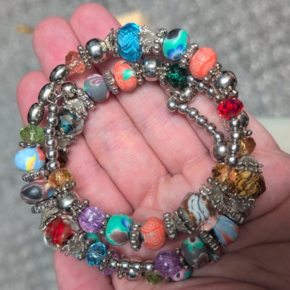 Color Wheel Beaded Bracelet - Picture 4 of 4